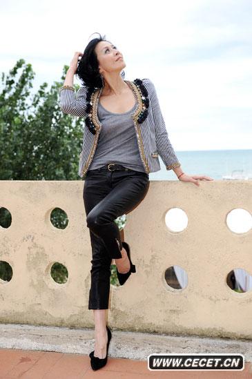 劉嘉玲威尼斯海邊拍大片