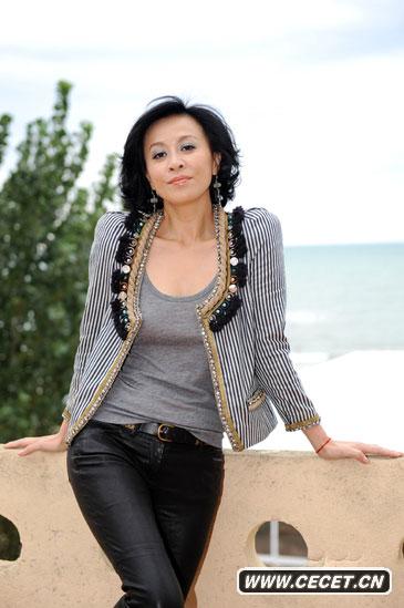 劉嘉玲威尼斯海邊拍大片