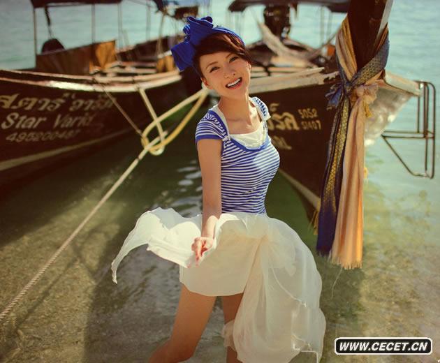 鄭亦桐演繹洛麗塔風(fēng)