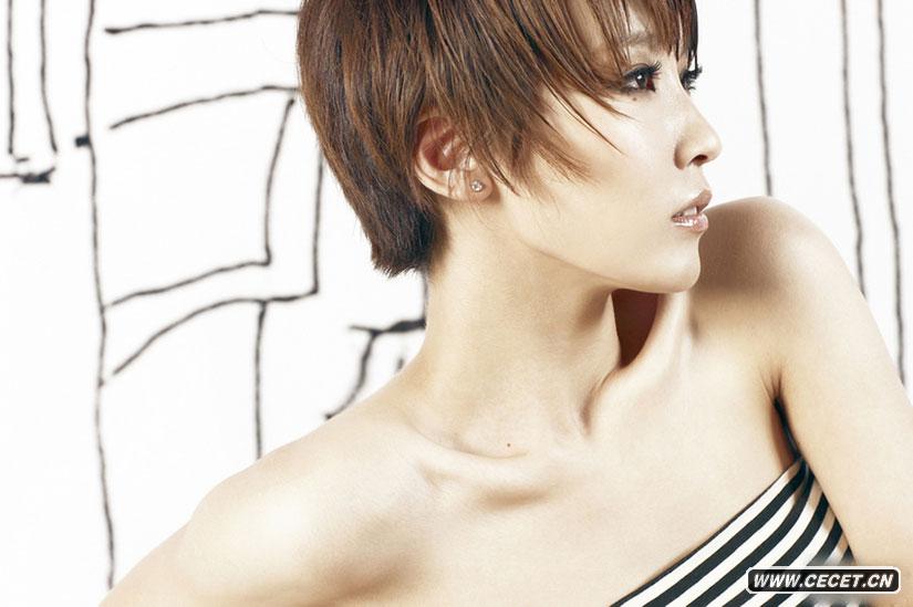 主播謝楠轉投性感路線(xiàn)