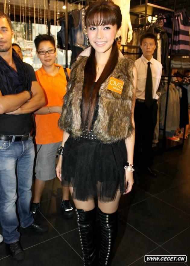 AngelaBaby大秀性感