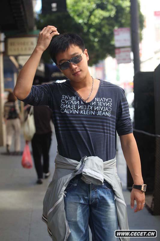 佟大為美國街頭寫(xiě)