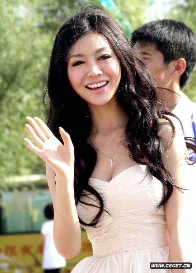 鞏新亮不懼暴曬代言網(wǎng)游