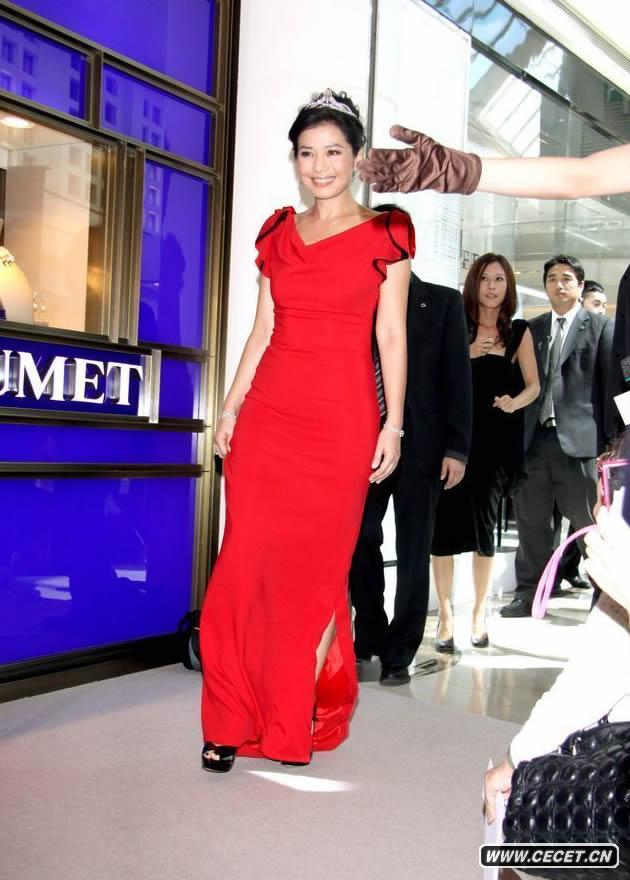 鐘楚紅紅色禮服變公主