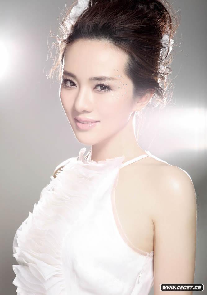 孟茜新寫(xiě)真打造東方美