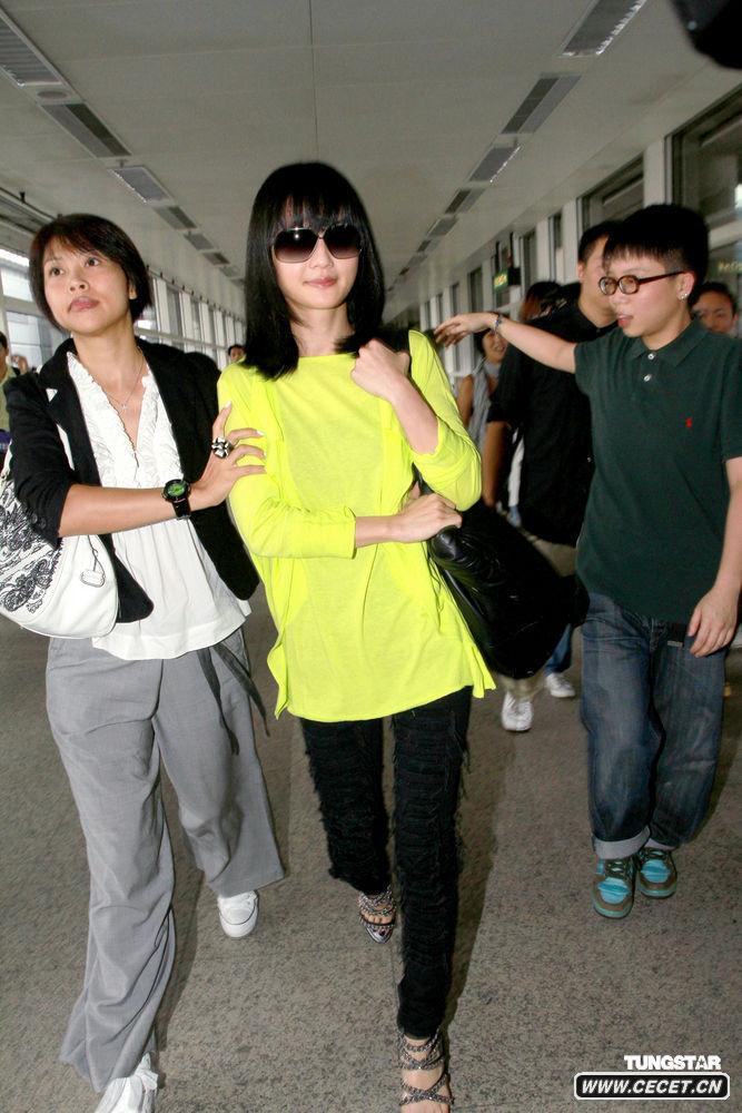 阿Sa陳偉霆親密返港