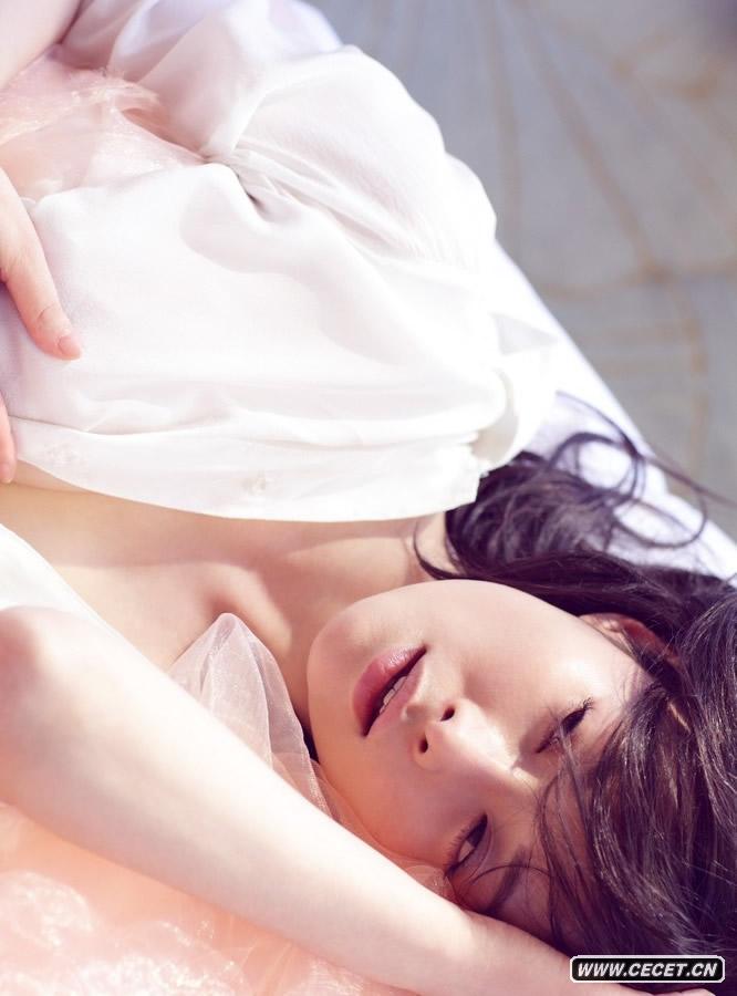 袁莉傲人身材引爆眼球