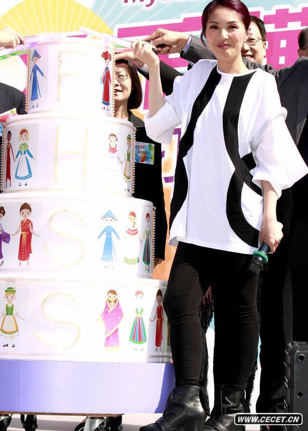 楊千嬅音樂(lè )會(huì )勁爆獻歌