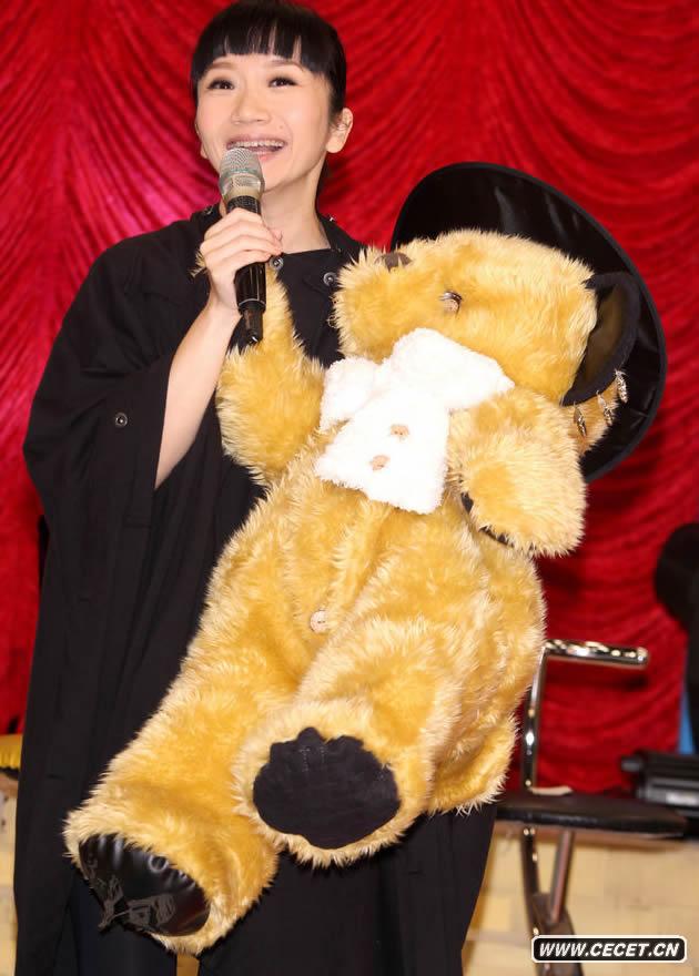 陶晶瑩錄制現場(chǎng)慶生