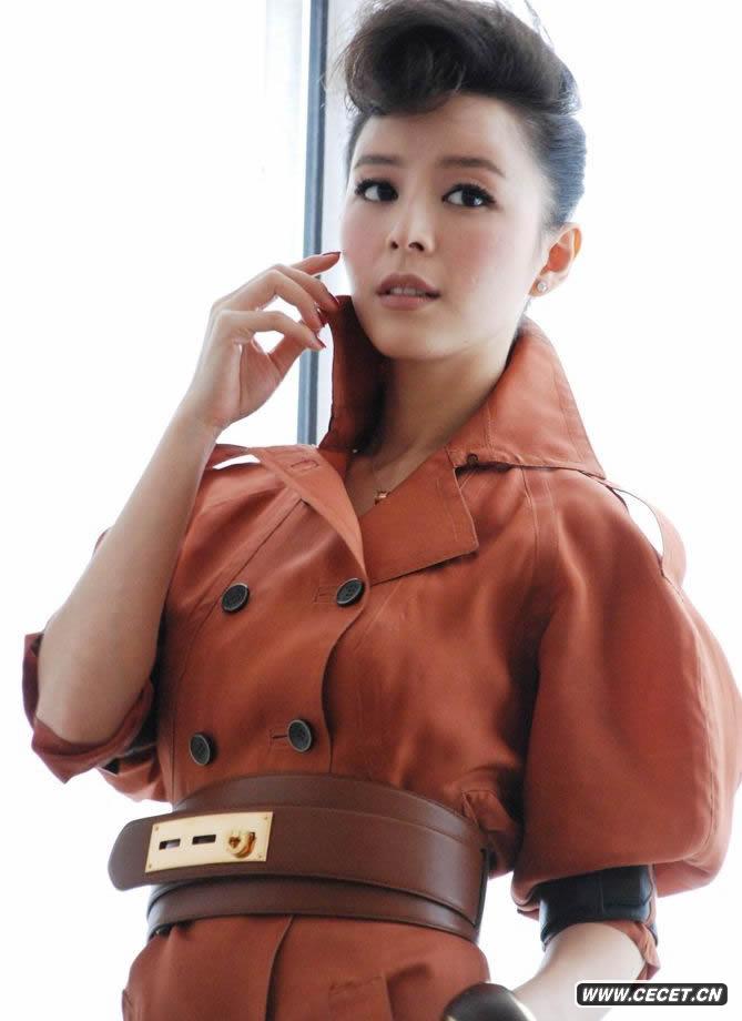 張靜初演繹清新氣質(zhì)