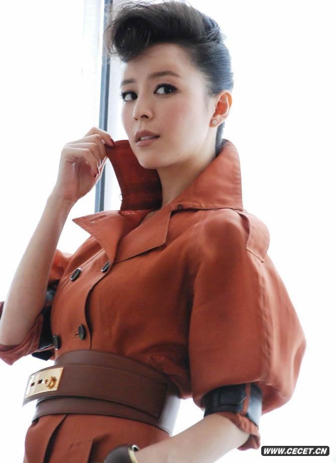 張靜初演繹清新氣質(zhì)