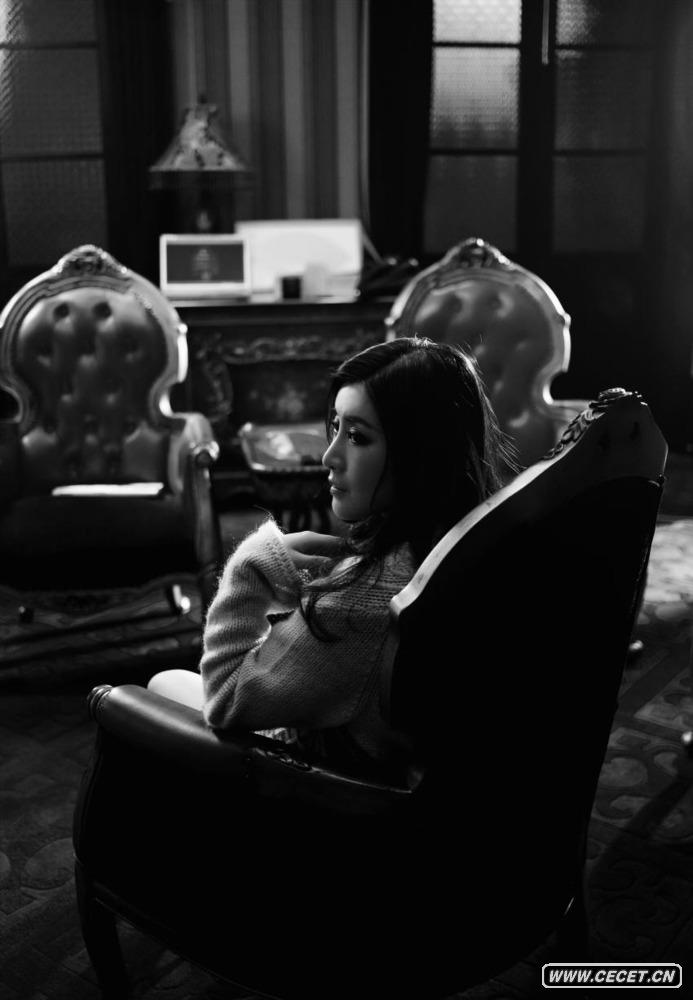 王雅捷寫(xiě)真顯名媛氣質(zhì)