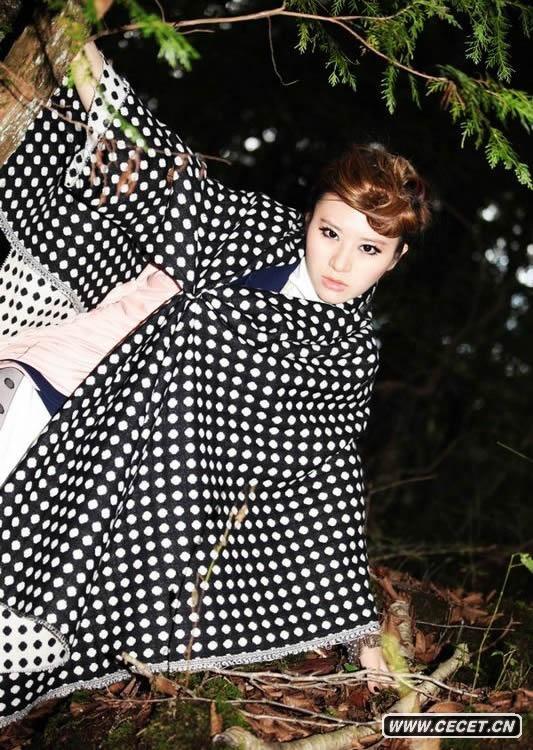 尚雯婕原始森林拍攝寫(xiě)真