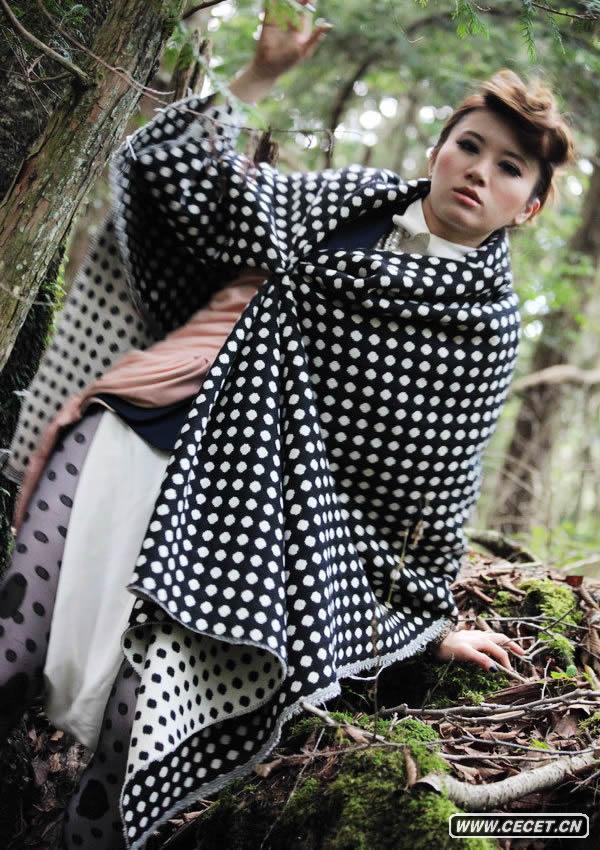 尚雯婕原始森林拍攝寫(xiě)真