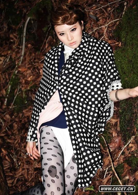 尚雯婕原始森林拍攝寫(xiě)真