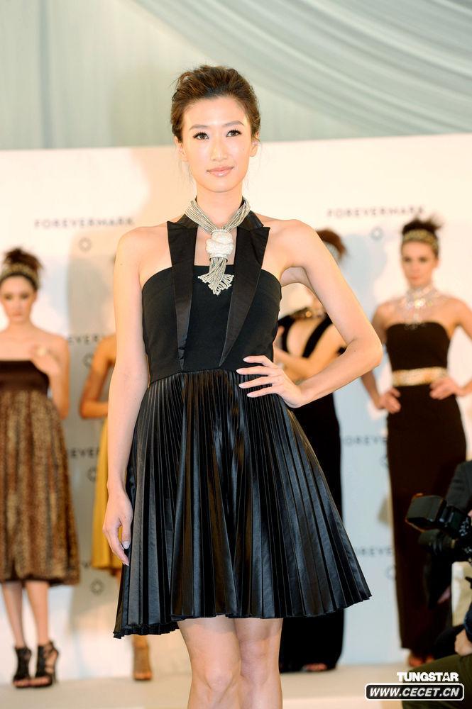 謝婷婷走珠寶秀