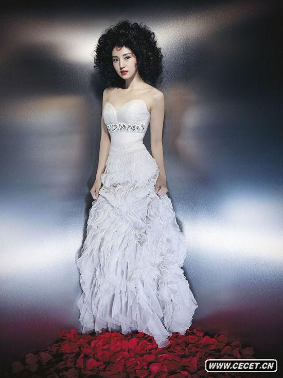 董璇新寫(xiě)真出爐