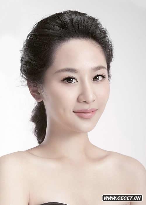 楊紫辦成人禮拍美妝大片