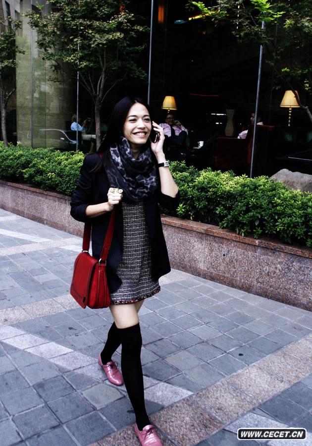 姚晨街拍潮味十足