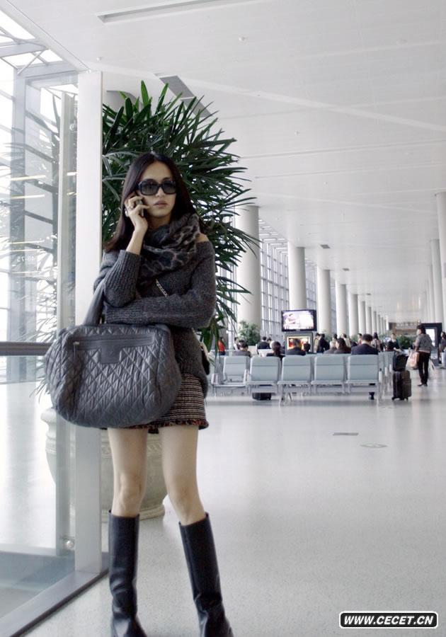 姚晨街拍潮味十足