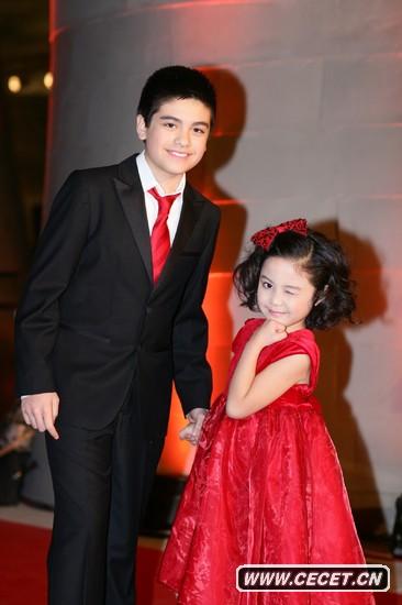 英國達人秀Charlie Green和中國達人秀張艾青