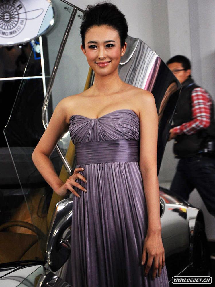 車(chē)模獸獸亮相2010昆明車(chē)展