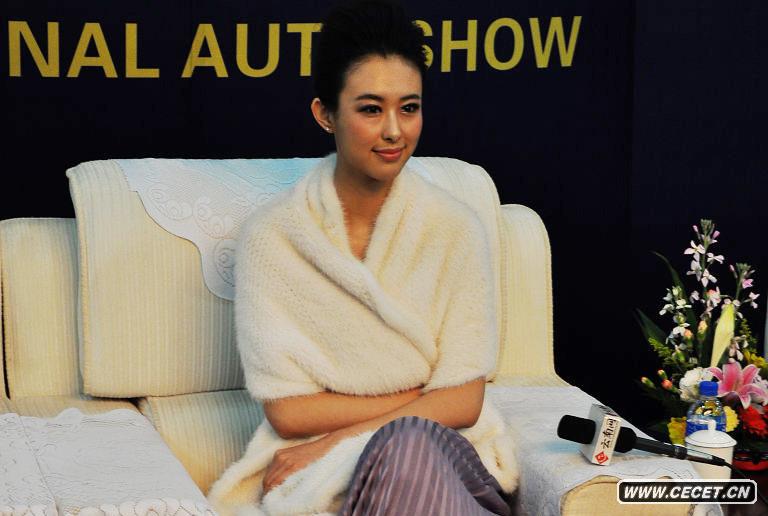 車(chē)模獸獸亮相2010昆明車(chē)展