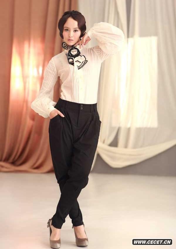 小王晶拍攝時(shí)尚寫(xiě)真