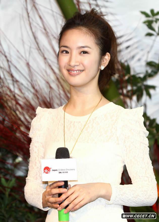 林依晨化身嬌俏花仙子