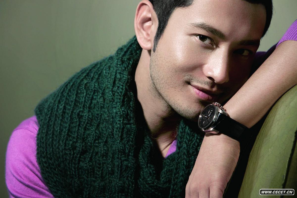 黃曉明登國際時(shí)尚女刊