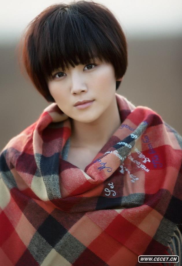 美女曹曦文拍氣質(zhì)寫(xiě)真