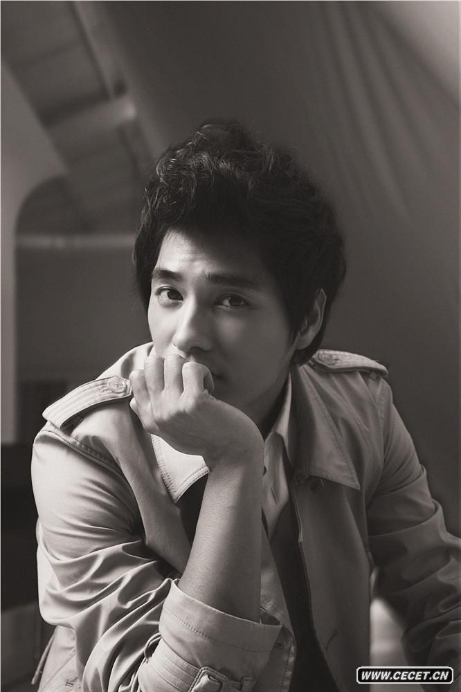 藍正龍寫(xiě)真顯男人本色