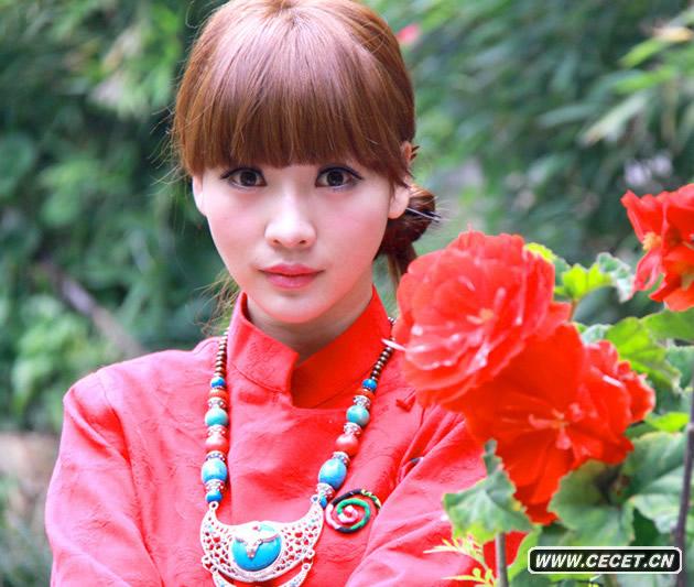 柳巖麗江演繹小城故事