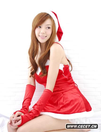 “宅男女神”周韋彤圣誕寫(xiě)真