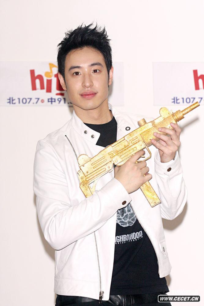 潘瑋柏新造型曝光