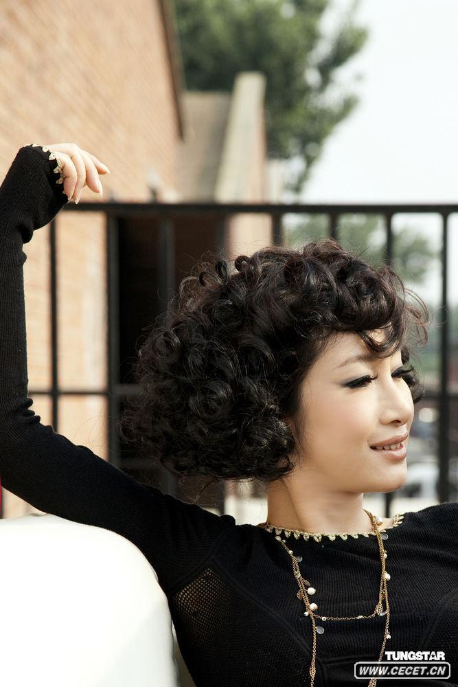 秦海璐寫(xiě)真女人味足