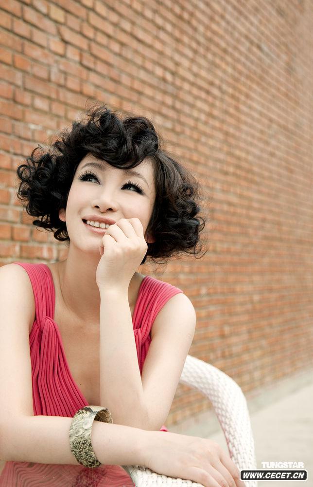 秦海璐寫(xiě)真女人味足