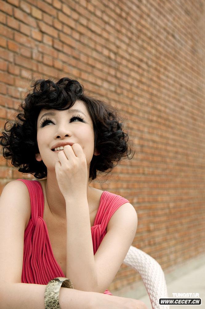 秦海璐寫(xiě)真女人味足