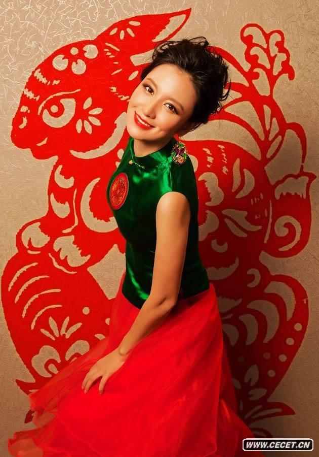 張萌新年時(shí)尚大片出爐