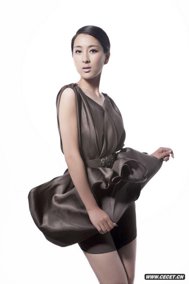 馬蘇最新寫(xiě)真盡顯大氣