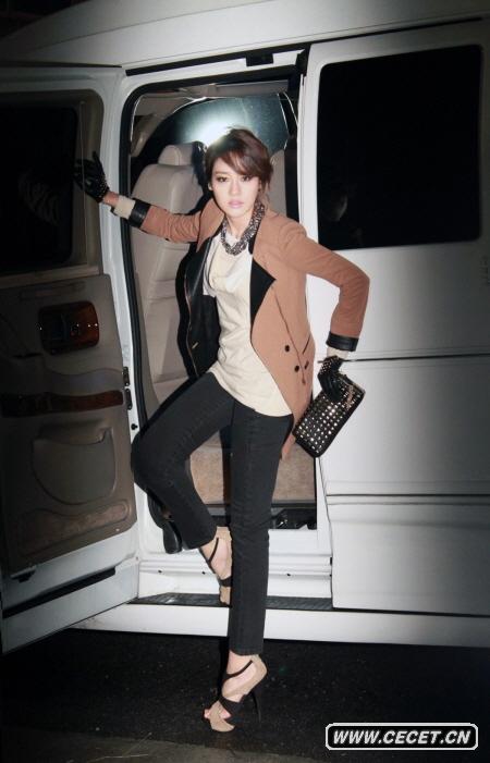 成宥利代言顯優(yōu)雅嫵媚