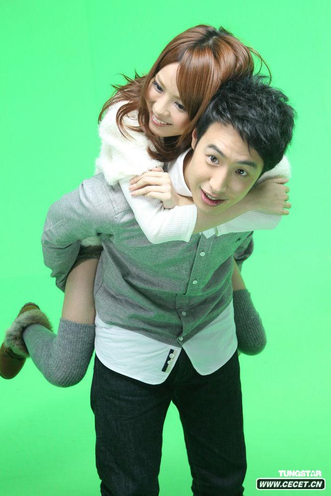 潘瑋柏拍MV展現吻功