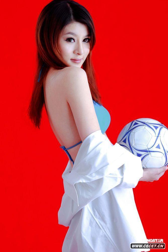 王月雯突破尺度畫(huà)面香艷