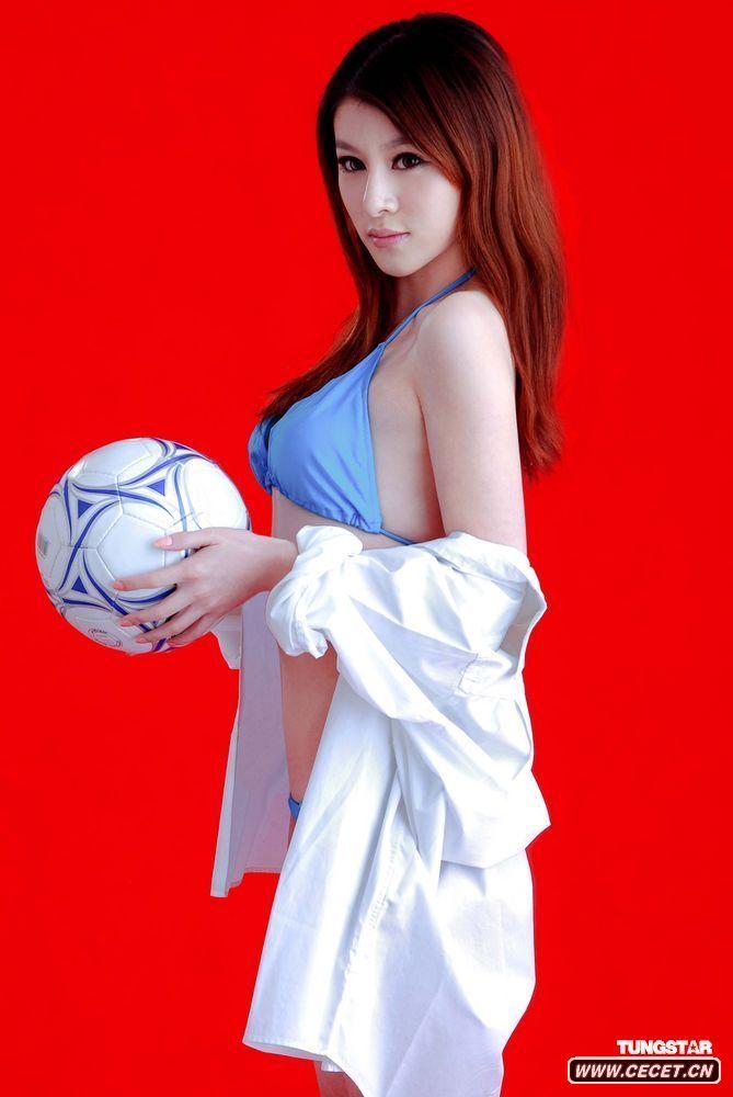 王月雯突破尺度畫(huà)面香艷