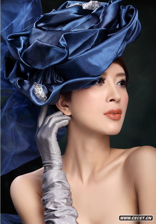 金巧巧時(shí)尚大片似女王