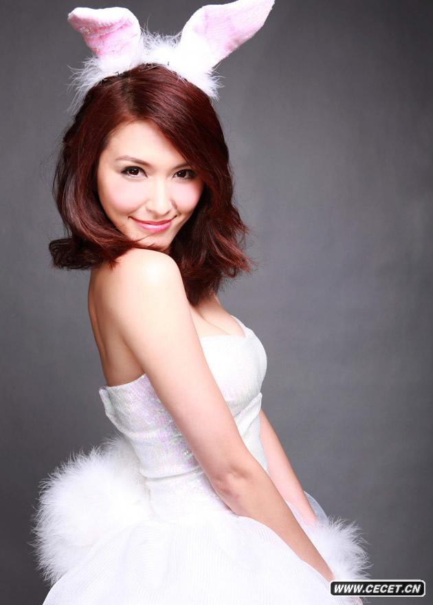 徐潔兒給力演繹兔女郎