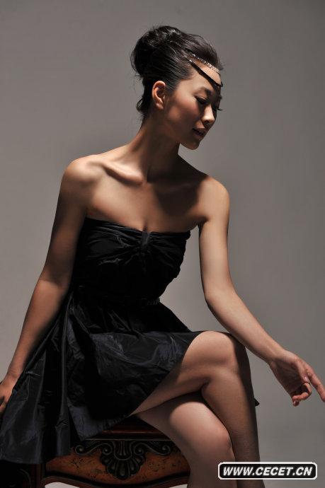 李若斯黑天鵝寫(xiě)真