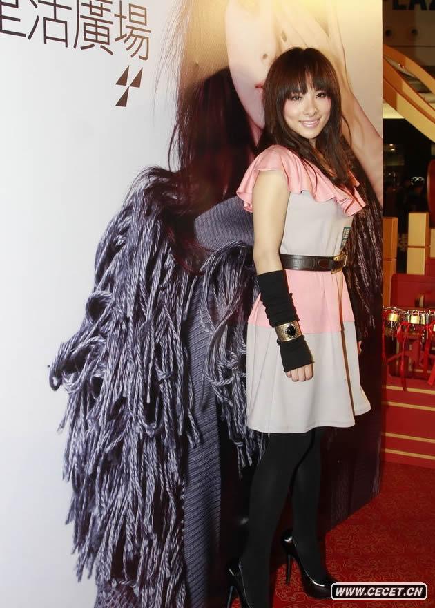 劉璇為首張大碟簽唱