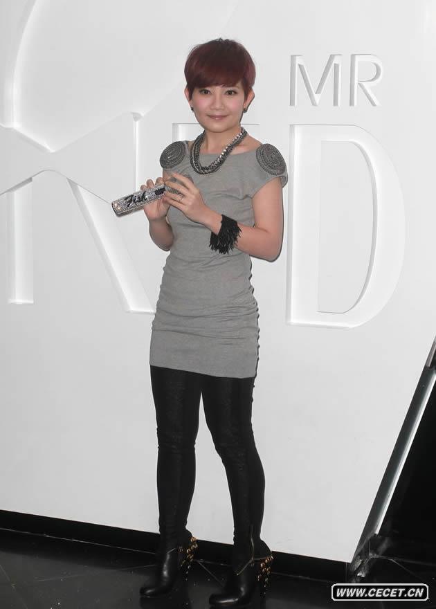 梁靜茹微笑宣傳新碟