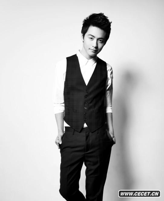 馬天宇寫(xiě)真演繹黑白經(jīng)典